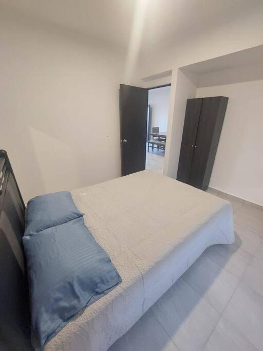 Departamento Con Casa Club En Playa. *